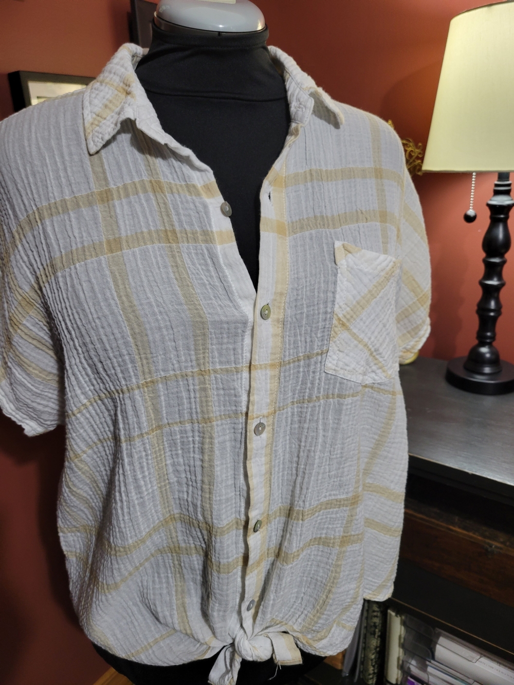 Liverpool White and Light Tan Plaid Short-Sleeve Button-Up Shirt